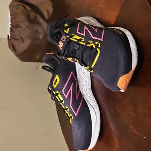 New Balance Women's 680 Black and Pink Running Shoes Size 9